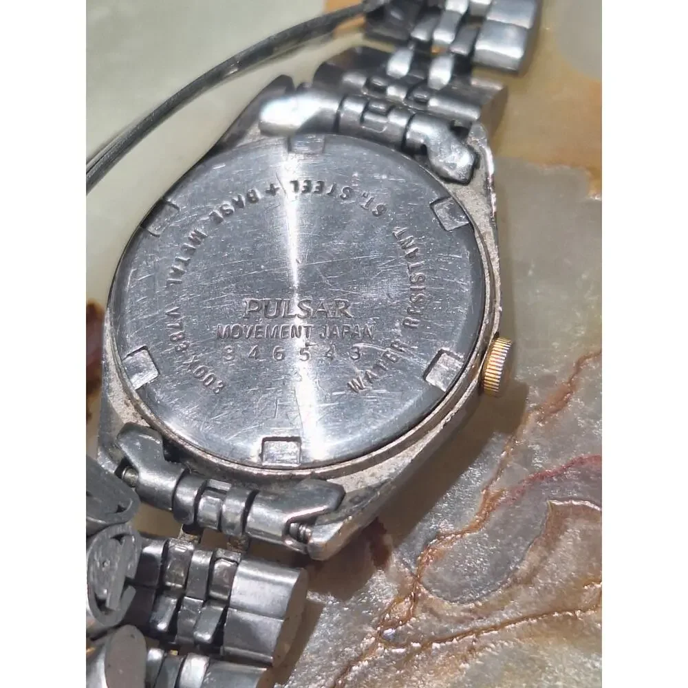 Vintage Pulsar V783-0020 Quartz Two Tone Silver Dial Day Date Watch Japan